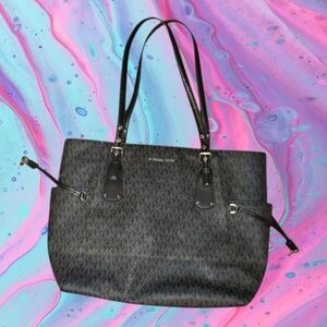 Michael Kors fair condition tote bag purse